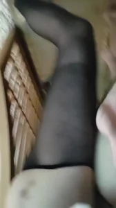 北京小伙穿女大原味黑丝后入